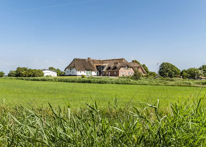 Hotel Pharisaeerhof - Das Hundehotel Auf Nordstrand Mit Restaurant Und Cafe